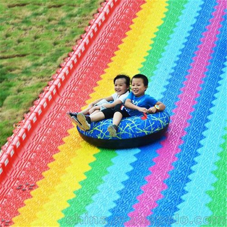 彩虹滑道生产厂家